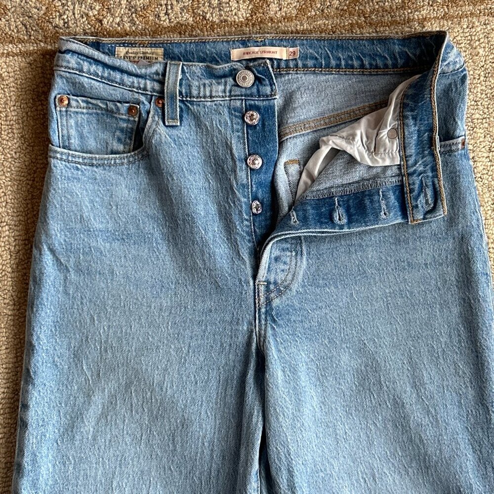 Levi's Ribcage Straight Leg Jeans - Picture 4 of 14